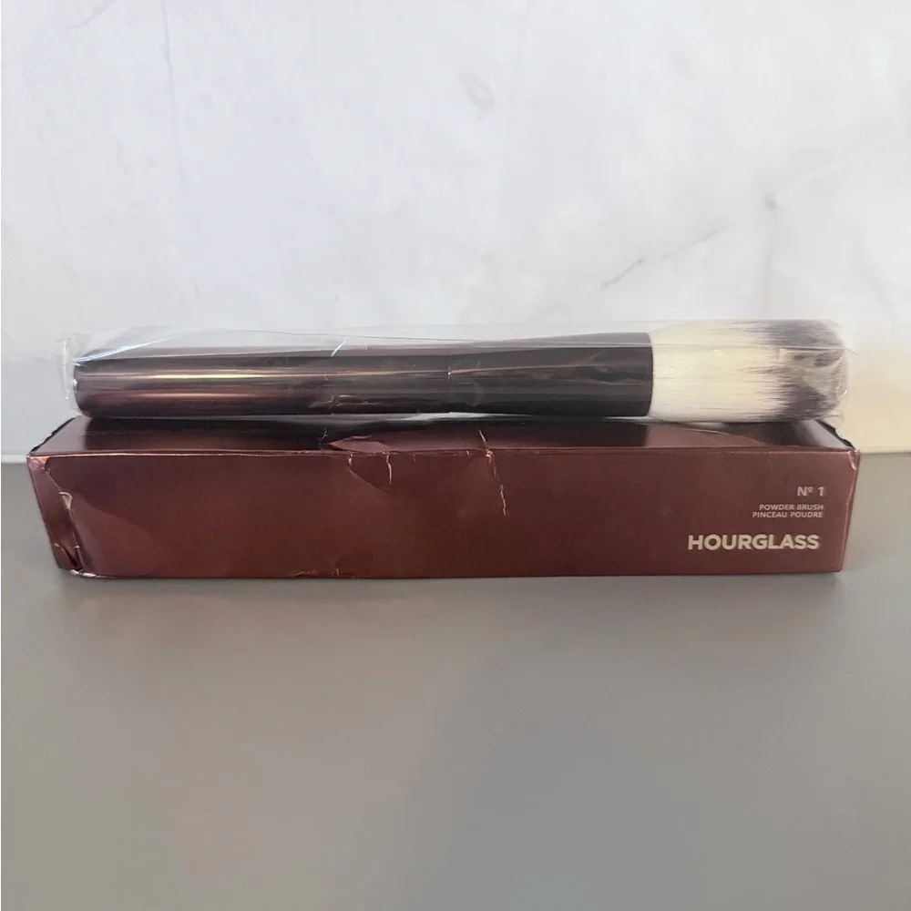 Hourglass Nº 1 Powder Brush